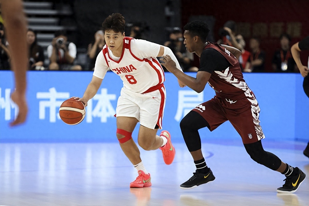 歷史首勝！趙睿11分胡金秋14+5 中國男籃熱身賽輕取委內瑞拉